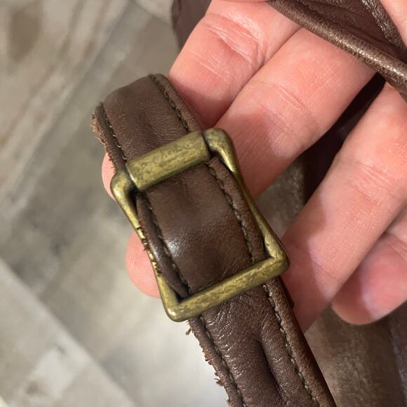 Ellington Vintage Leather Adjustable Strap Crossbody Bag Unisex Dark Brown - Picture 14 of 14